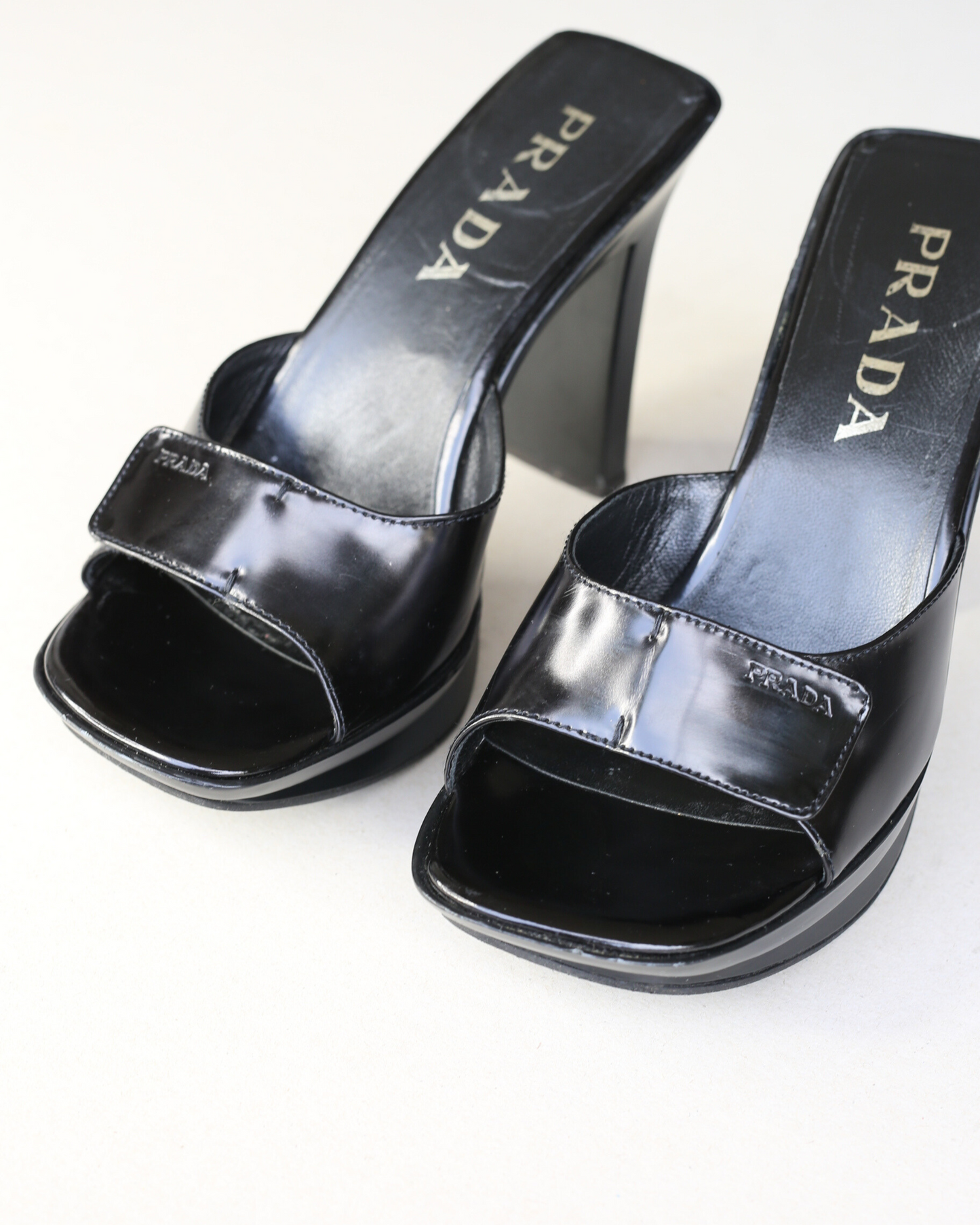 prada ss 1999 split sole platform heels (rare)